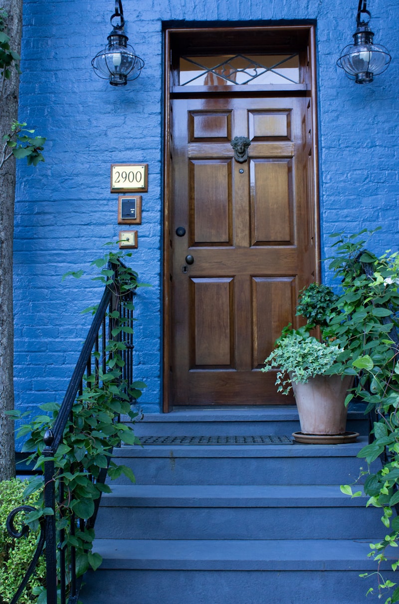 Fiberglass vs. Wood Entry Doors